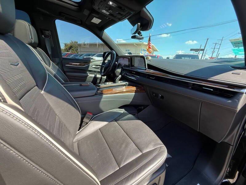 used 2023 Cadillac Escalade ESV car, priced at $49,995