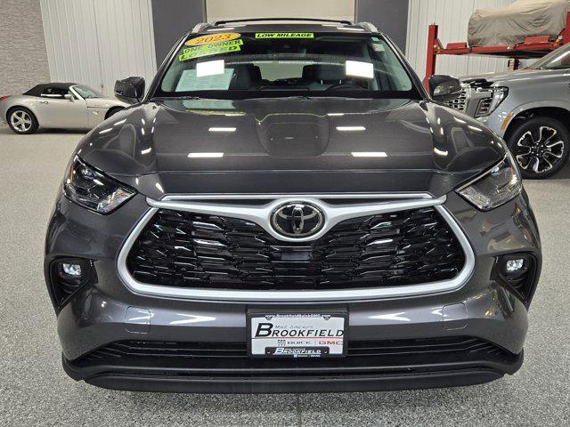 used 2023 Toyota Highlander car, priced at $44,990
