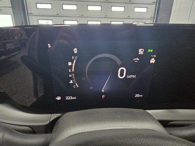 new 2025 Buick Envista car, priced at $26,685