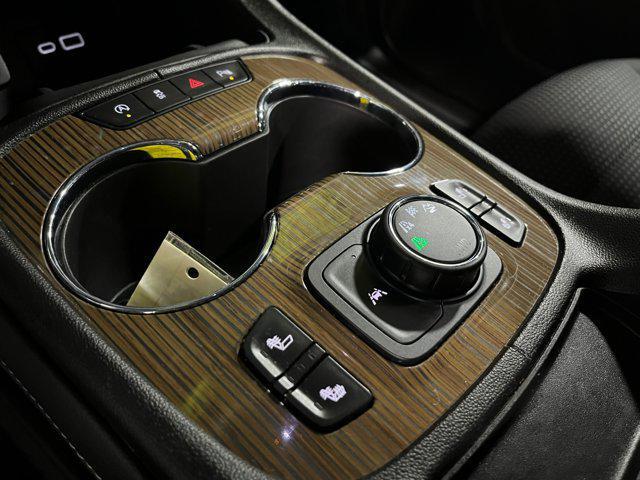used 2022 GMC Acadia car, priced at $27,990