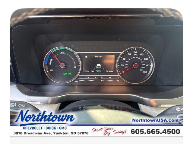 used 2022 Kia Sorento Plug-In Hybrid car, priced at $24,990