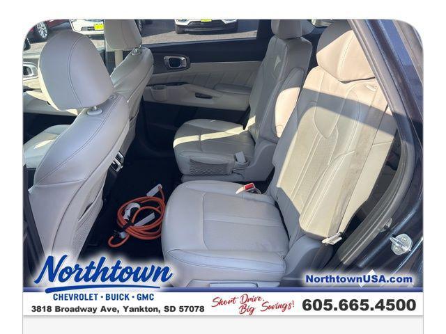 used 2022 Kia Sorento Plug-In Hybrid car, priced at $24,990
