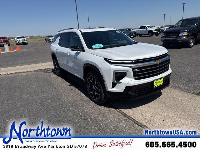 new 2025 Chevrolet Traverse car