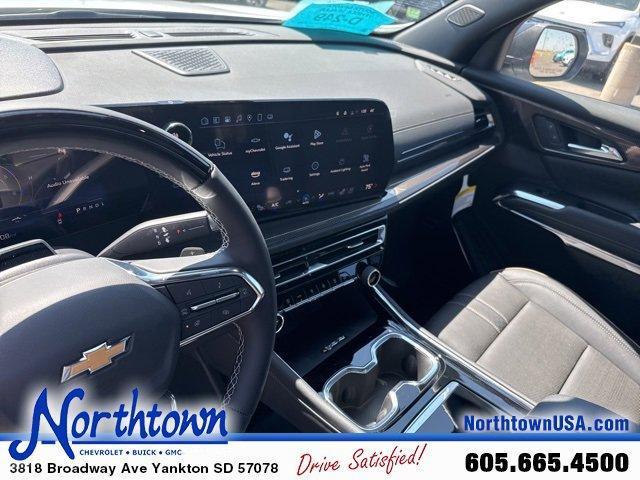new 2025 Chevrolet Traverse car