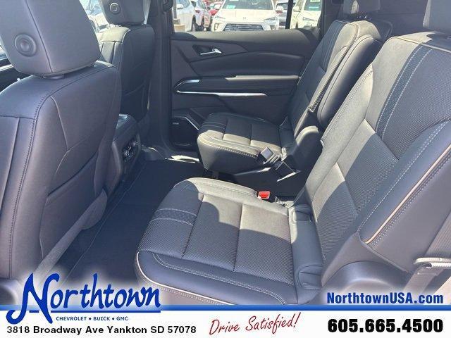 new 2025 Chevrolet Traverse car