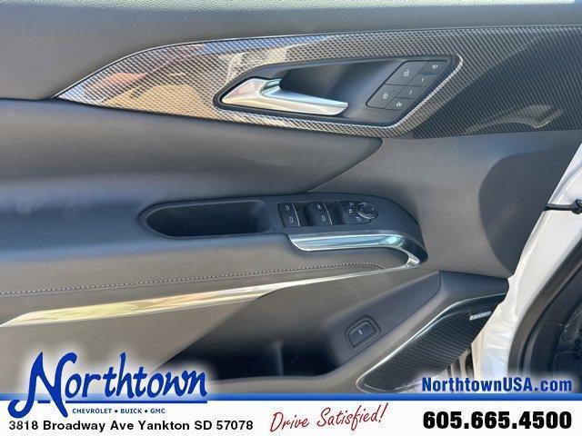 new 2025 Chevrolet Traverse car