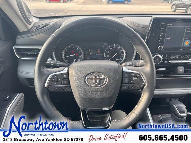 used 2020 Toyota Highlander car