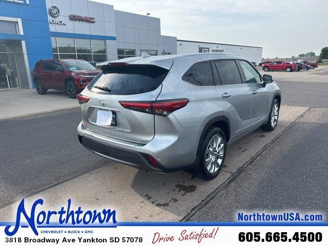 used 2020 Toyota Highlander car