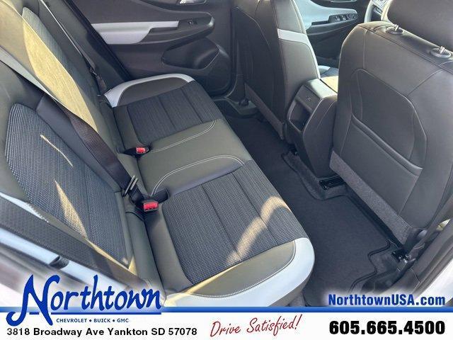 new 2025 Buick Envista car, priced at $23,995