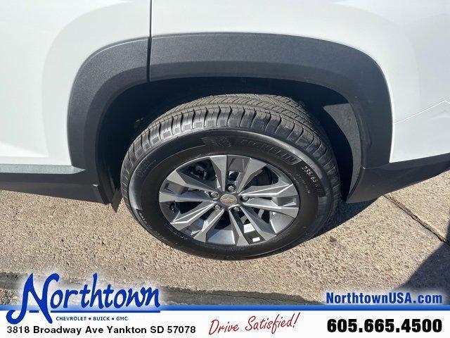 new 2025 Chevrolet Equinox car, priced at $28,995