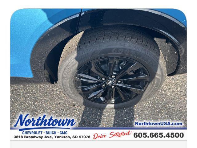 new 2025 Buick Envista car, priced at $26,580