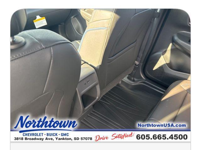 new 2025 Buick Envista car, priced at $26,580