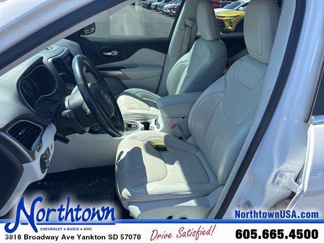 used 2020 Jeep Cherokee car, priced at $19,990