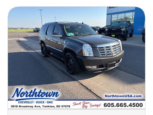used 2010 Cadillac Escalade car, priced at $7,987