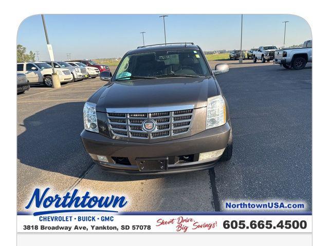 used 2010 Cadillac Escalade car, priced at $7,987