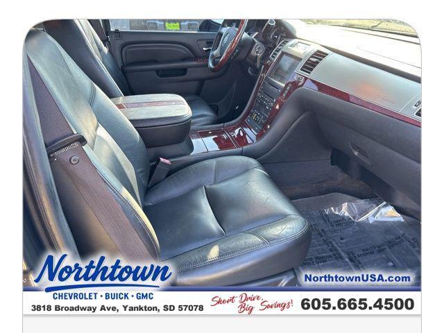 used 2010 Cadillac Escalade car, priced at $7,987
