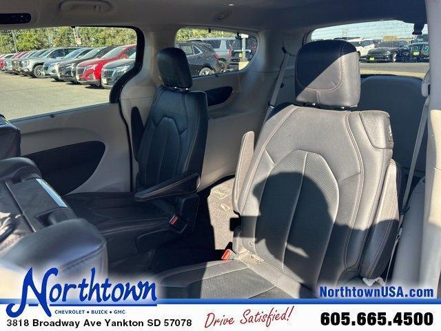 used 2018 Chrysler Pacifica car, priced at $13,987