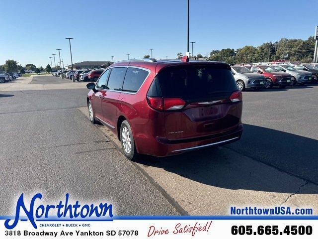 used 2018 Chrysler Pacifica car, priced at $13,987