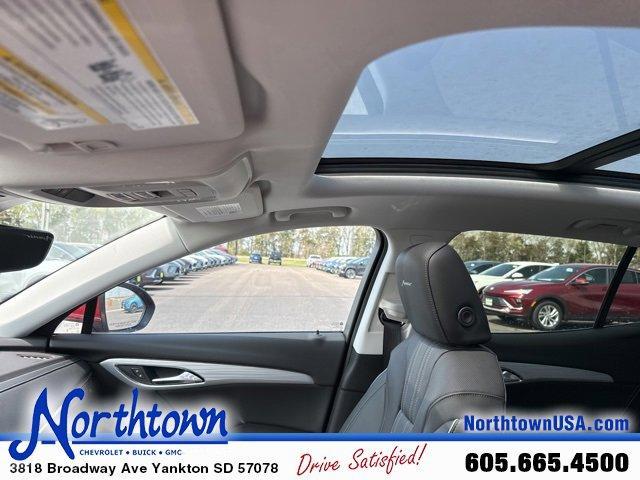 new 2025 Buick Envision car, priced at $45,290