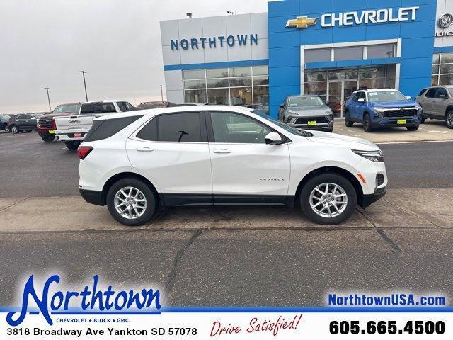 used 2024 Chevrolet Equinox car, priced at $25,990