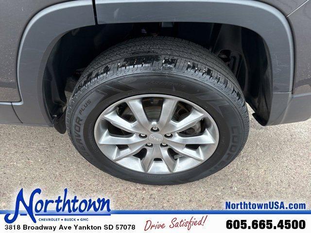 used 2018 Jeep Cherokee car, priced at $18,490