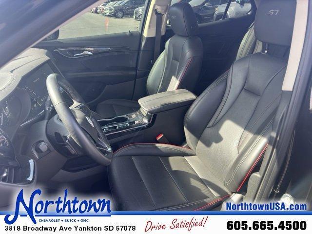 used 2022 Buick Envision car, priced at $30,990