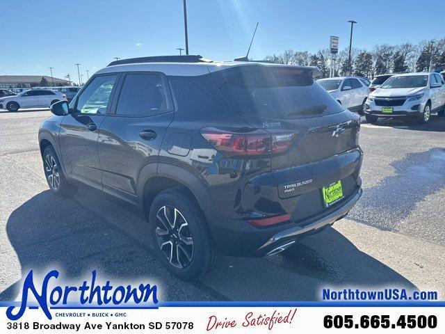new 2025 Chevrolet TrailBlazer car, priced at $30,935
