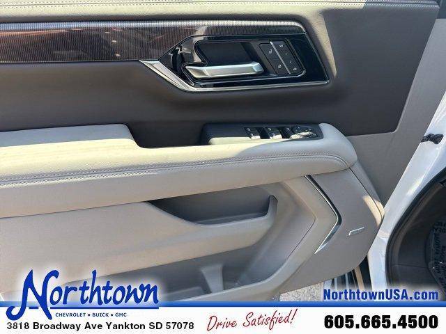 new 2025 GMC Yukon XL car, priced at $77,640