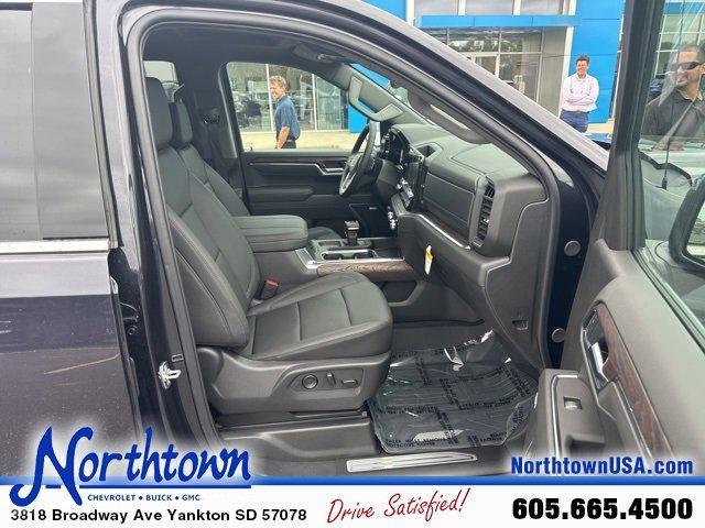 new 2025 GMC Sierra 1500 car, priced at $58,925
