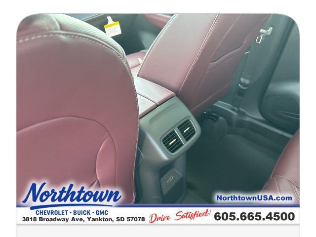 new 2025 Buick Envision car, priced at $37,940