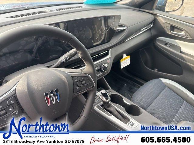 new 2025 Buick Envista car, priced at $25,035