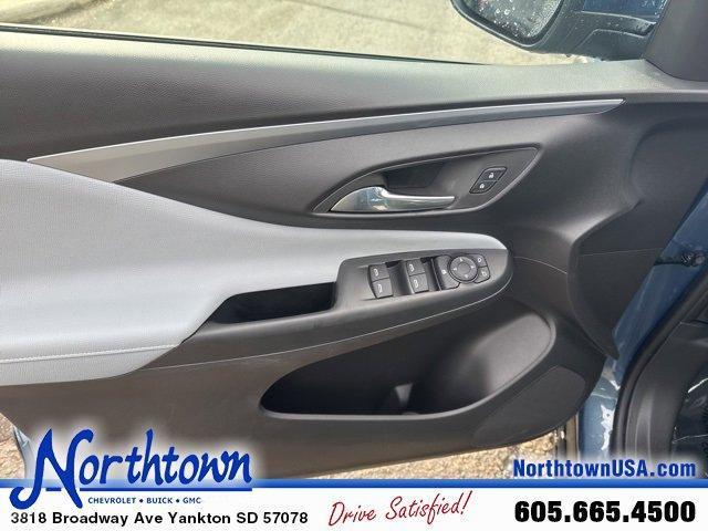 new 2025 Buick Envista car, priced at $25,035
