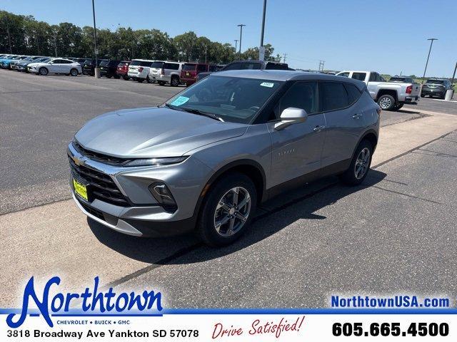 new 2025 Chevrolet Blazer car, priced at $35,670