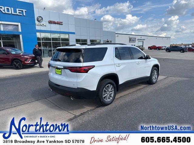 used 2022 Chevrolet Traverse car, priced at $32,490