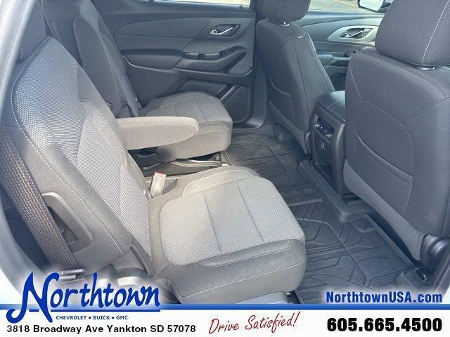 used 2022 Chevrolet Traverse car, priced at $32,490