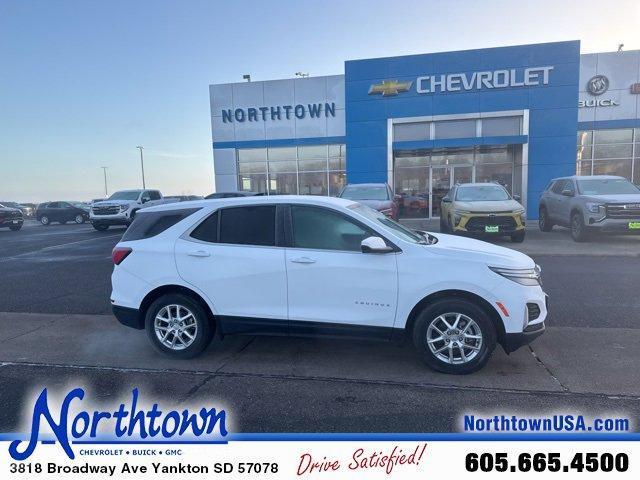 used 2024 Chevrolet Equinox car, priced at $25,490