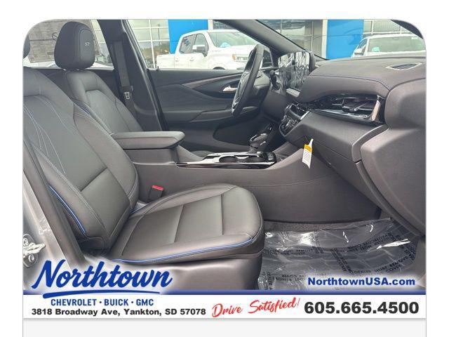 new 2025 Buick Envista car, priced at $27,275