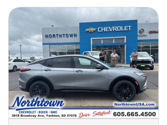 new 2025 Buick Envista car, priced at $27,275