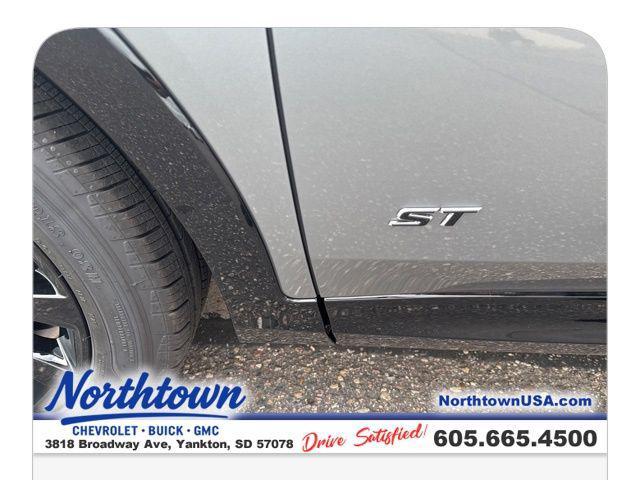 new 2025 Buick Envista car, priced at $27,275