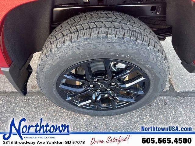 new 2025 Chevrolet Colorado car, priced at $50,660