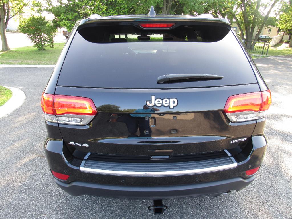 used 2018 Jeep Grand Cherokee car, priced at $15,950