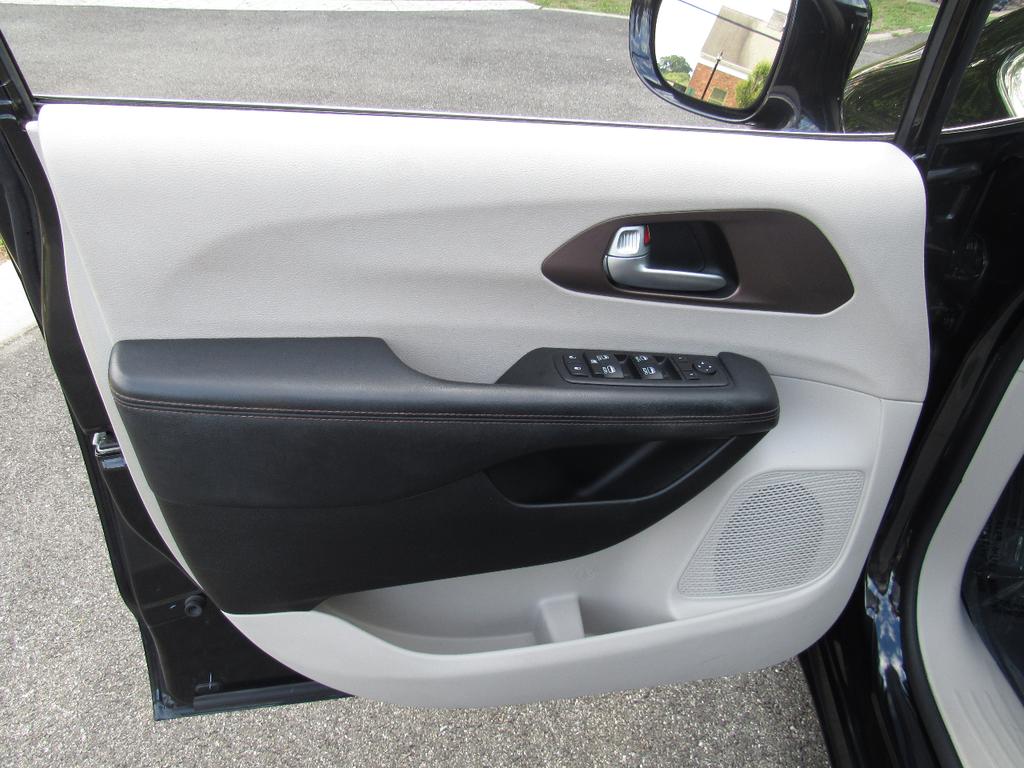 used 2018 Chrysler Pacifica car, priced at $9,950
