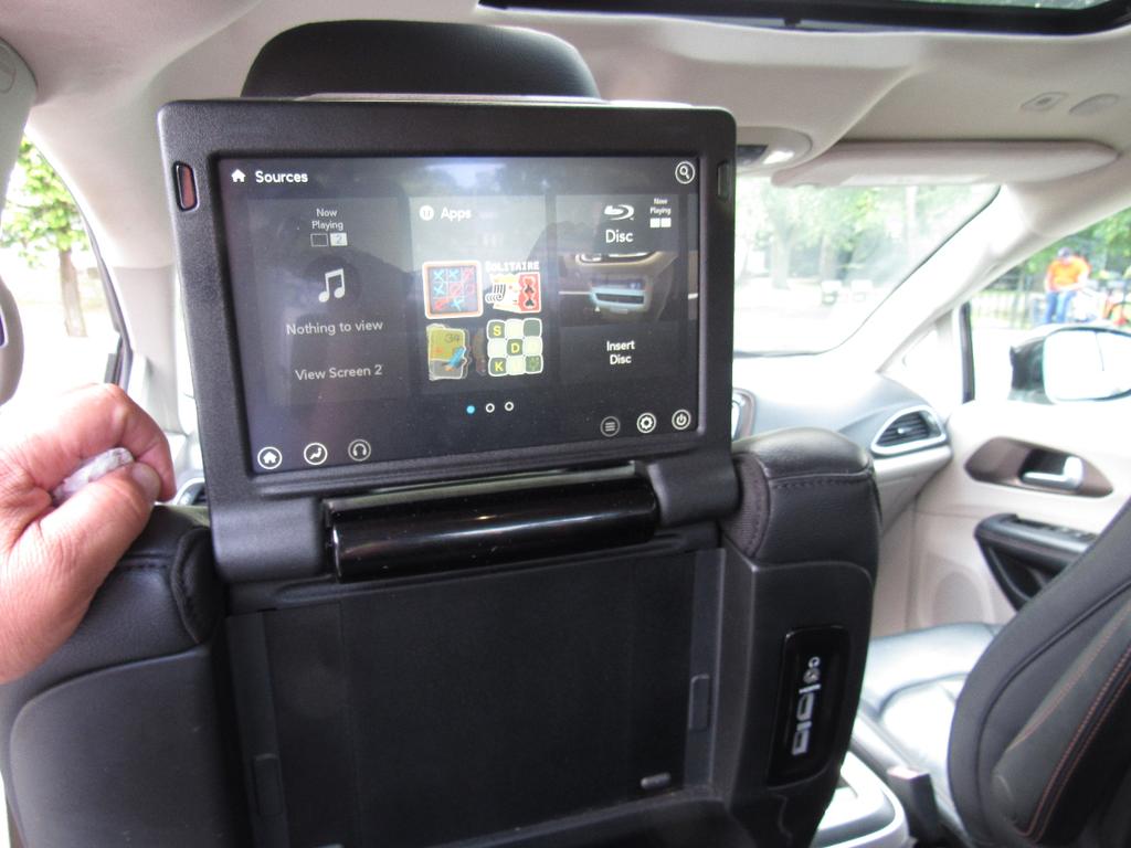 used 2018 Chrysler Pacifica car, priced at $9,950