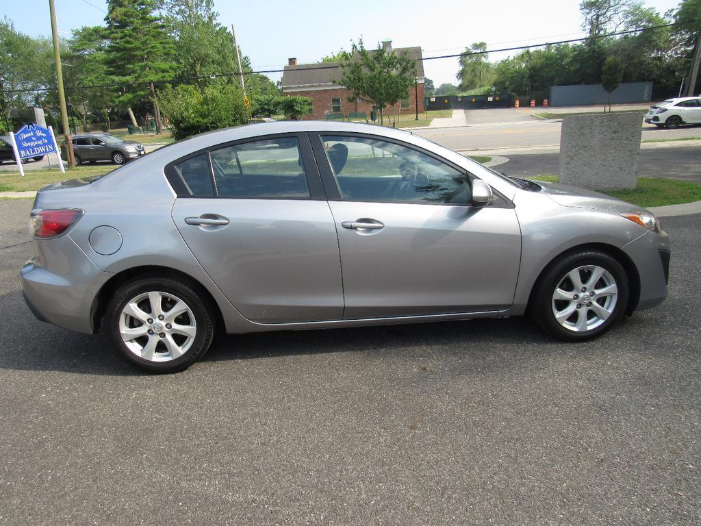 used 2010 Mazda Mazda3 car, priced at $4,950