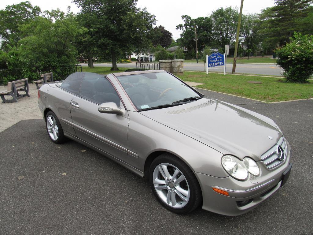 used 2007 Mercedes-Benz CLK-Class car, priced at $7,999