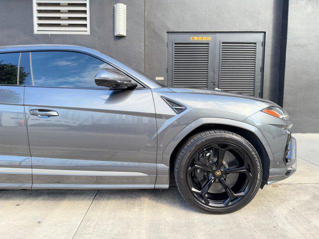 used 2019 Lamborghini Urus car, priced at $169,800