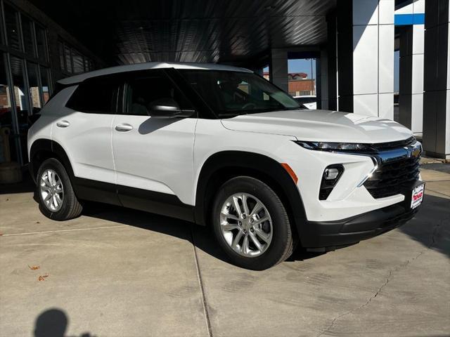 new 2025 Chevrolet TrailBlazer car, priced at $23,940