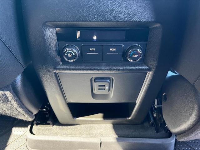 used 2023 Chevrolet Traverse car, priced at $35,990
