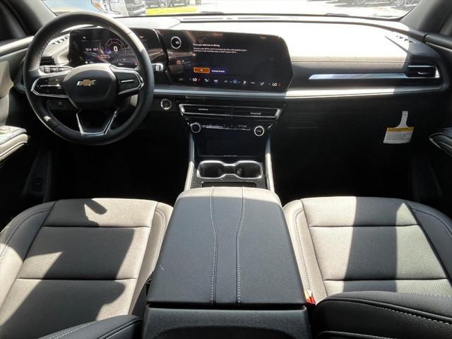 new 2025 Chevrolet Traverse car, priced at $42,130