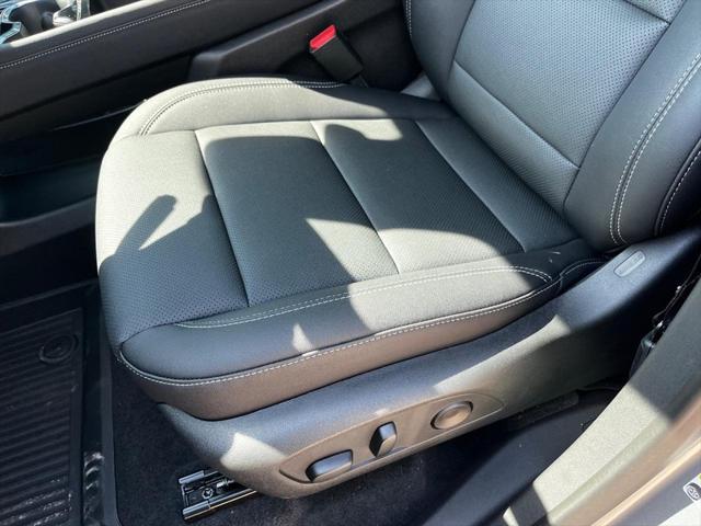 new 2025 Chevrolet Traverse car, priced at $42,130